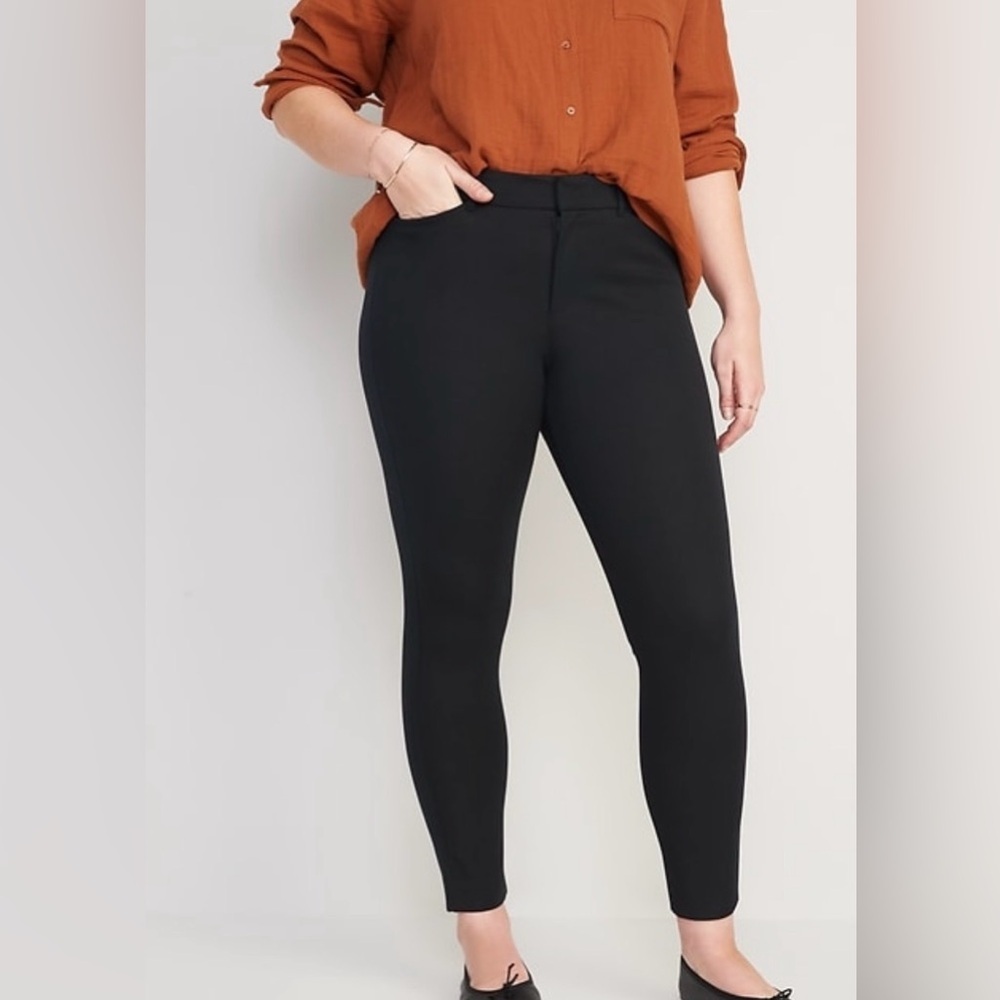 Old Navy Women's Black Pixie Pants